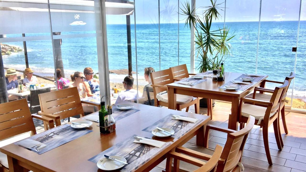 Mi Capricho 170 Beachfront Apartment Sitio de Calahonda Екстериор снимка