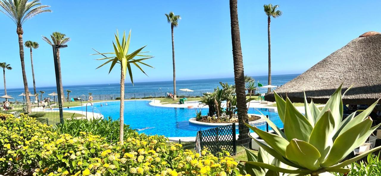 Mi Capricho 170 Beachfront Apartment Sitio de Calahonda Екстериор снимка