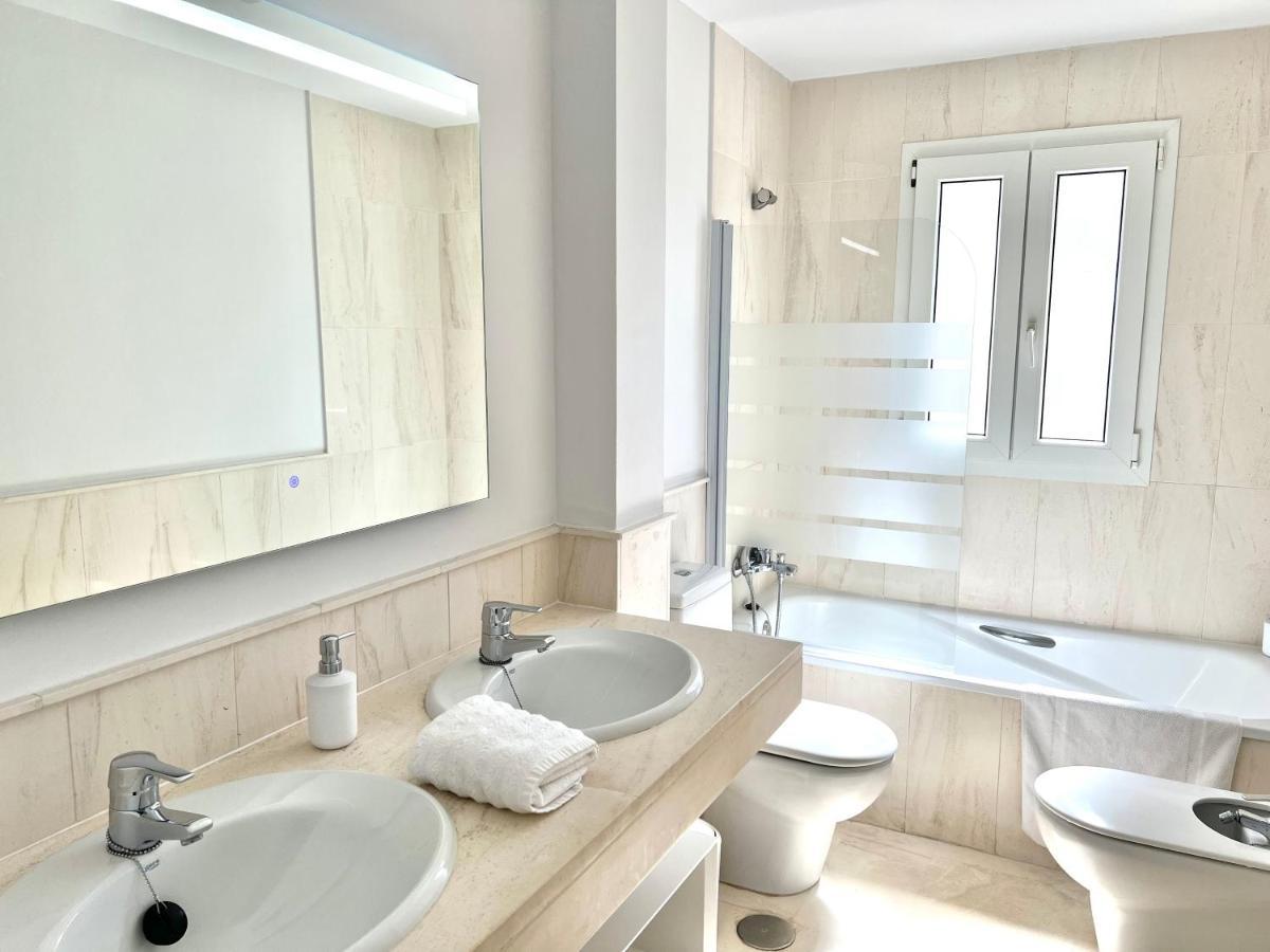 Mi Capricho 170 Beachfront Apartment Sitio de Calahonda Екстериор снимка