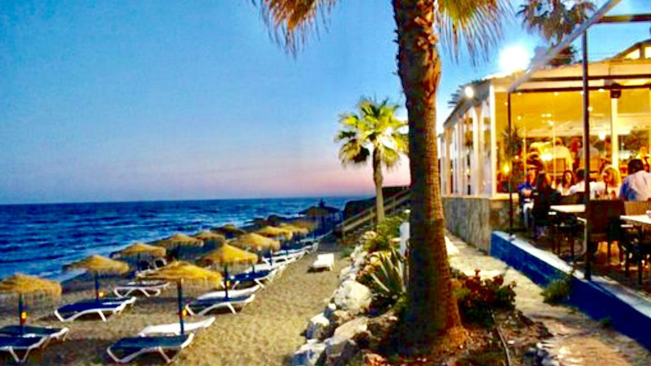 Mi Capricho 170 Beachfront Apartment Sitio de Calahonda Екстериор снимка