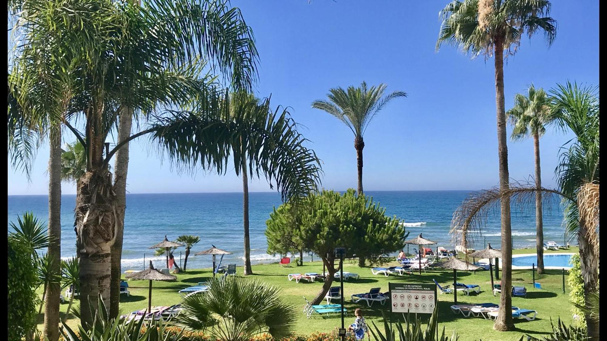 Mi Capricho 170 Beachfront Apartment Sitio de Calahonda Екстериор снимка