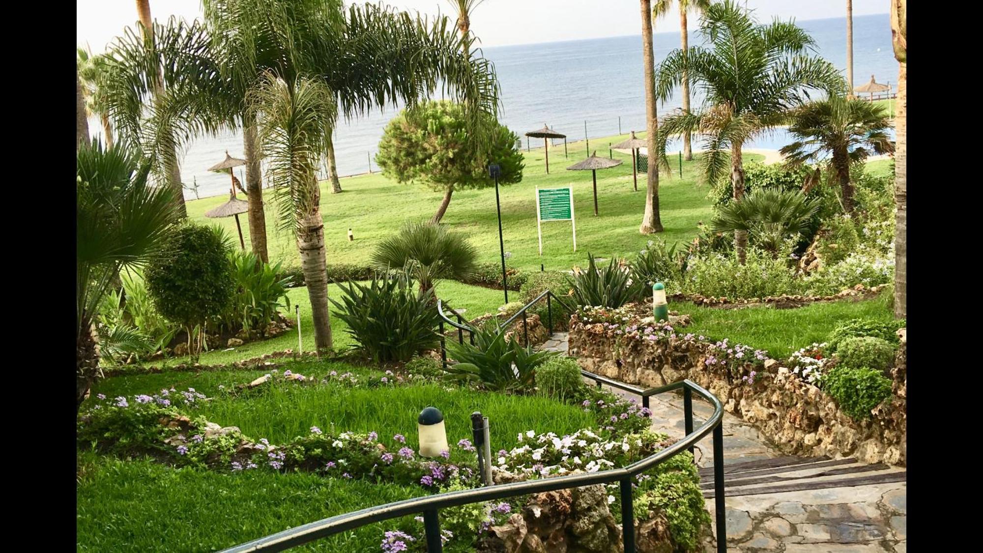 Mi Capricho 170 Beachfront Apartment Sitio de Calahonda Екстериор снимка